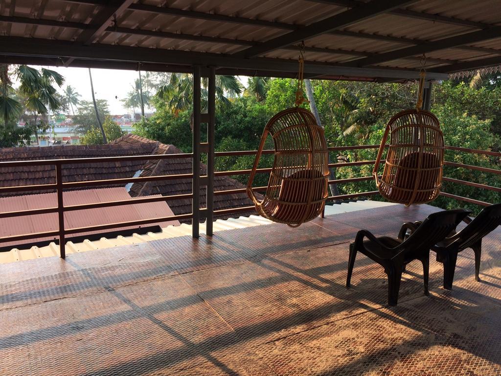 Thoms Beach Homestay Alappuzha Exterior photo